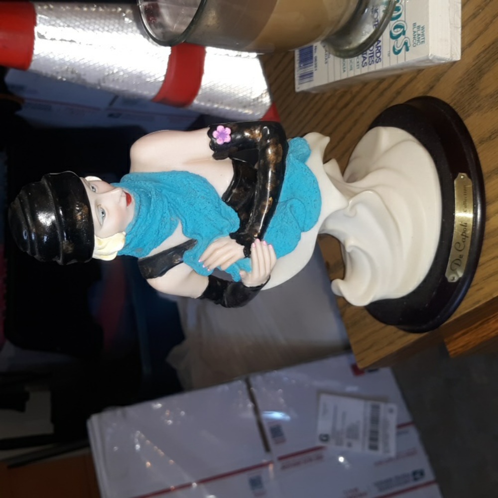 De Capoli Figurine (Sku S 1)